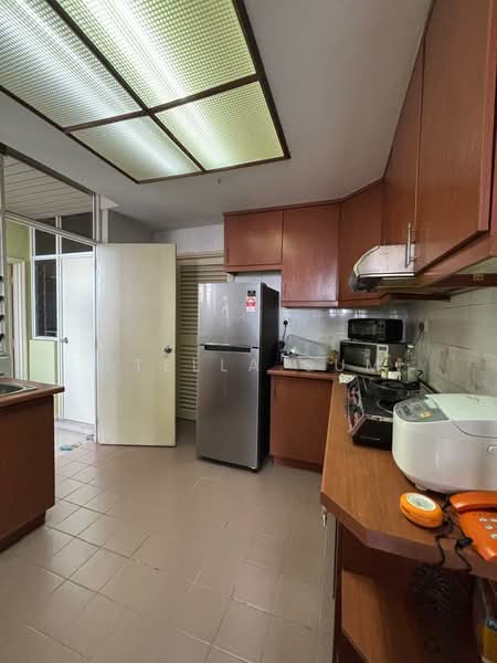 Kondominium untuk Dijual di Indera Subang - Stella Sum - Kitchen - PropertyGuru.com.my