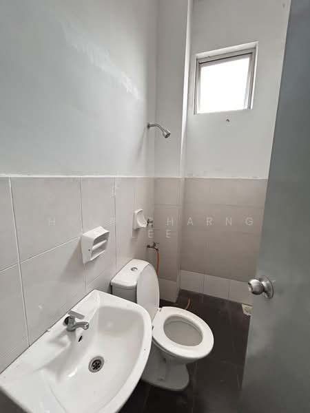 Shop / Office for Rent in Iskandar Puteri (Nusajaya) (Johor) - Hong Charng Lee - Bathroom - PropertyGuru.com.my