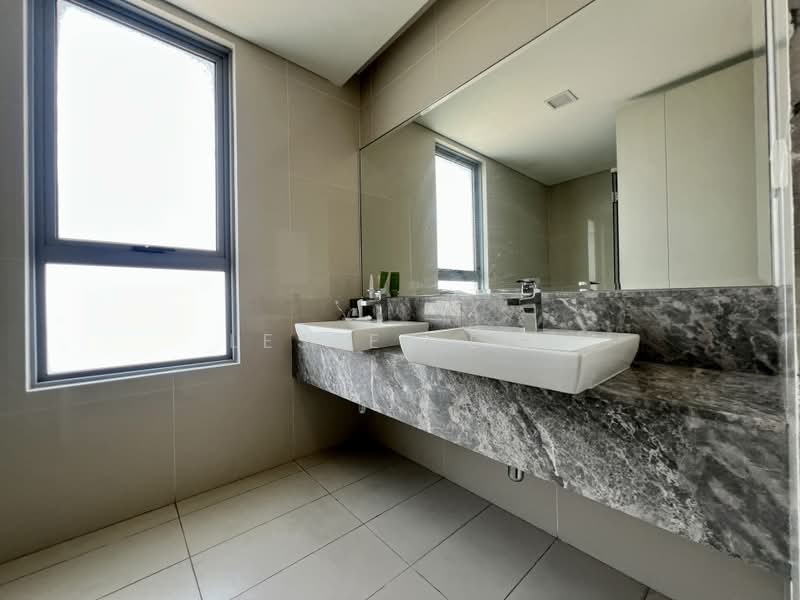 Kondominium untuk Disewa di The Westside Two - Lester Lee - Bathroom - PropertyGuru.com.my