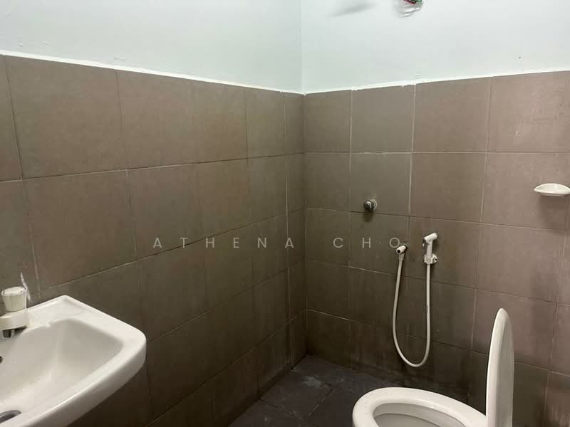 Flat for Rent at Bukit Inai - Athena Cho - Bathroom - PropertyGuru.com.my