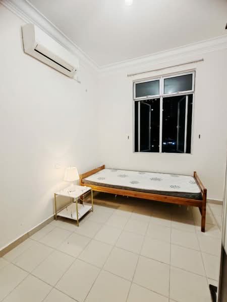 Pangsapuri untuk Dijual di Lake View Suites - Cindy Lim - Bedroom - PropertyGuru.com.my
