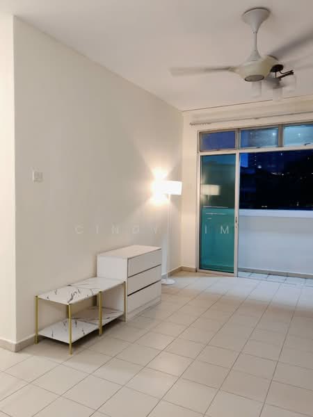 Pangsapuri untuk Dijual di Lake View Suites - Cindy Lim - Living Room - PropertyGuru.com.my