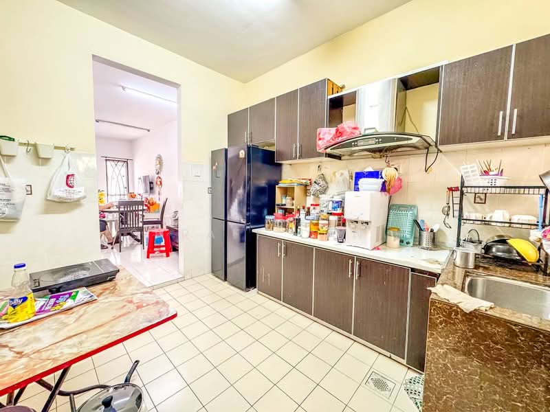 2-storey Terraced House for Sale in Setia Impian (Setia Alam) - Ashraff Daniel - Kitchen - PropertyGuru.com.my