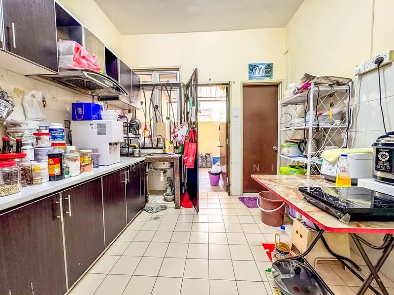 2-storey Terraced House for Sale in Setia Impian (Setia Alam) - Ashraff Daniel - Kitchen - PropertyGuru.com.my