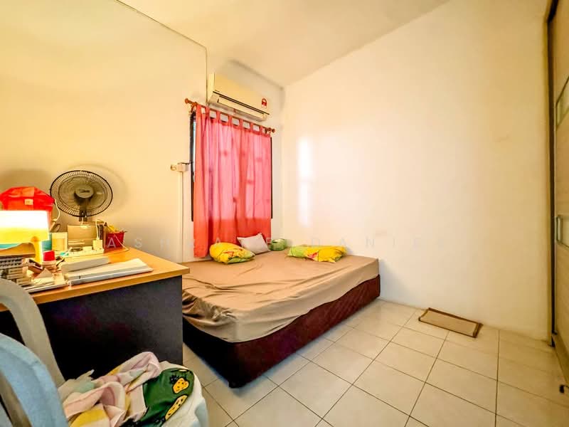 2-storey Terraced House for Sale in Setia Impian (Setia Alam) - Ashraff Daniel - Bedroom - PropertyGuru.com.my