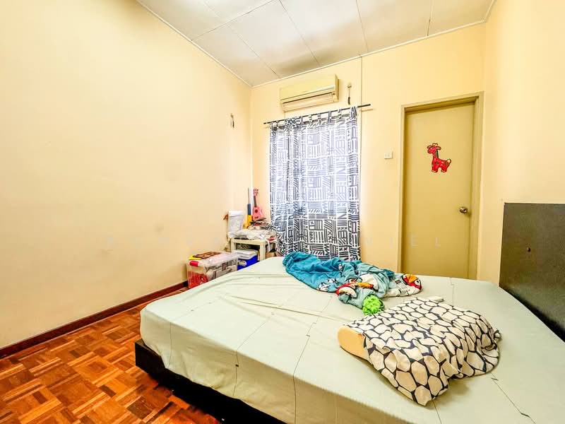 2-storey Terraced House for Sale in Setia Impian (Setia Alam) - Ashraff Daniel - Bedroom - PropertyGuru.com.my