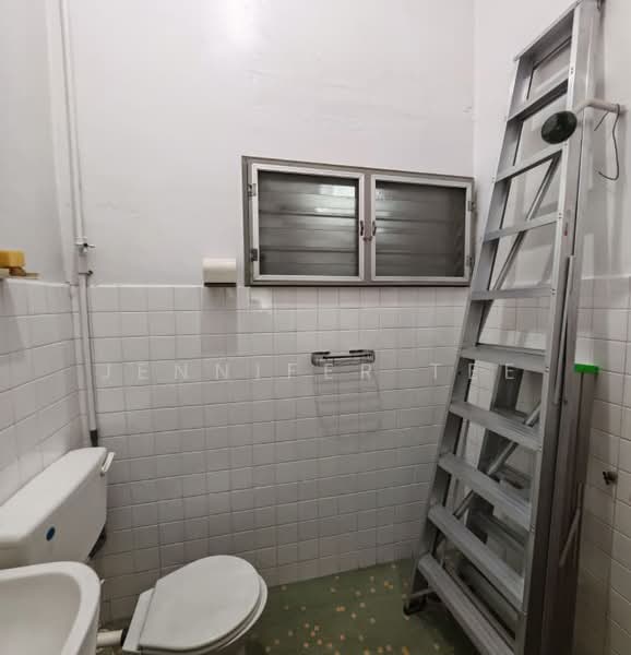 Rumah Teres 2 Tingkat untuk Dijual di Kepong Baru (Kepong) - Jennifer Tee - Bathroom - PropertyGuru.com.my