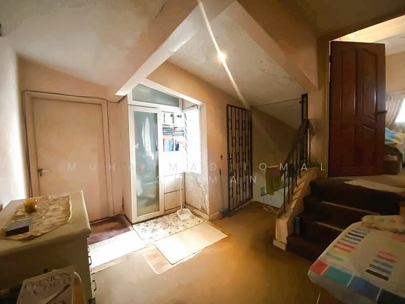 Rumah Banglo untuk Dijual di Seksyen 16 (Petaling Jaya) - Muhammad Iqmal Rahiman - Entrance - PropertyGuru.com.my