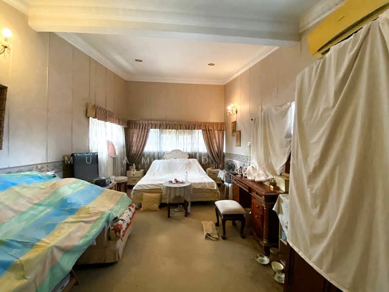 Rumah Banglo untuk Dijual di Seksyen 16 (Petaling Jaya) - Muhammad Iqmal Rahiman - Bedroom - PropertyGuru.com.my