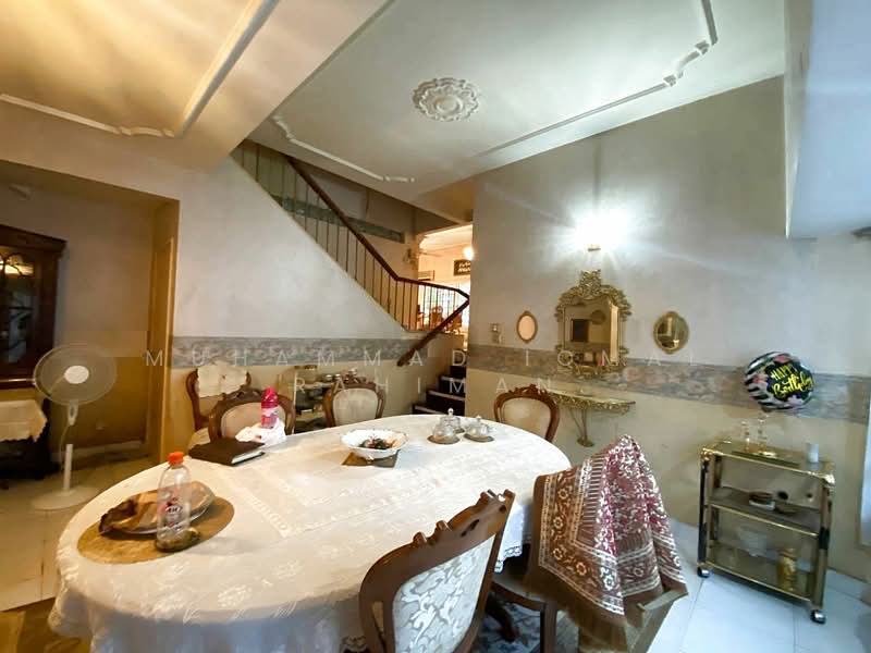 Rumah Banglo untuk Dijual di Seksyen 16 (Petaling Jaya) - Muhammad Iqmal Rahiman - Dining Room - PropertyGuru.com.my