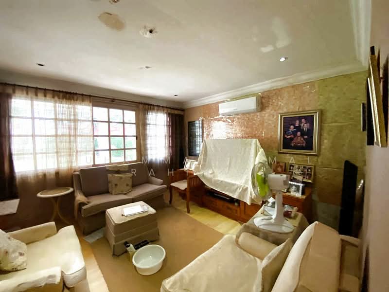 Rumah Banglo untuk Dijual di Seksyen 16 (Petaling Jaya) - Muhammad Iqmal Rahiman - Living Room - PropertyGuru.com.my