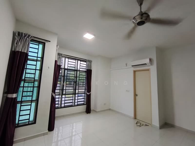 Rumah Teres 2 Tingkat untuk Disewa di Taman Setia Indah (Tebrau) - Min Kong - Living Room - PropertyGuru.com.my