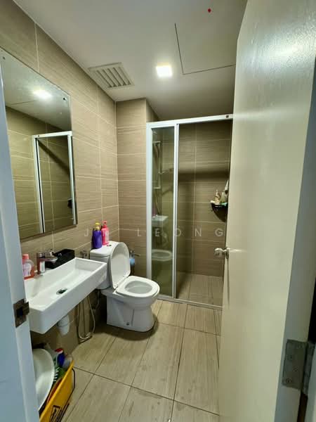 Service Residence for Sale at Lexa Residence @ The Quartz WM - JK Leong - Bathroom - PropertyGuru.com.my