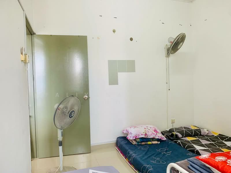 Apartment for Sale at Jelutong Apartment - Faliyana binti Muda - PropertyGuru.com.my
