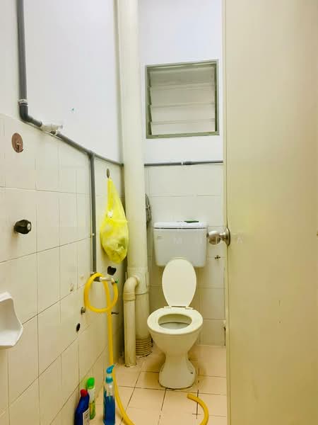 Apartment for Sale at Jelutong Apartment - Faliyana binti Muda - PropertyGuru.com.my