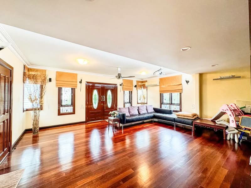 Bungalow for Sale in Titiwangsa (Kuala Lumpur) - Ibrahim Iderus - Living Room - PropertyGuru.com.my