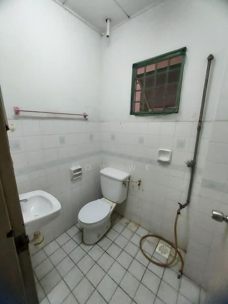 2-storey Terraced House for Sale in Bandar Baru Sri Petaling (Sri Petaling) - LOW WK - Bathroom - PropertyGuru.com.my