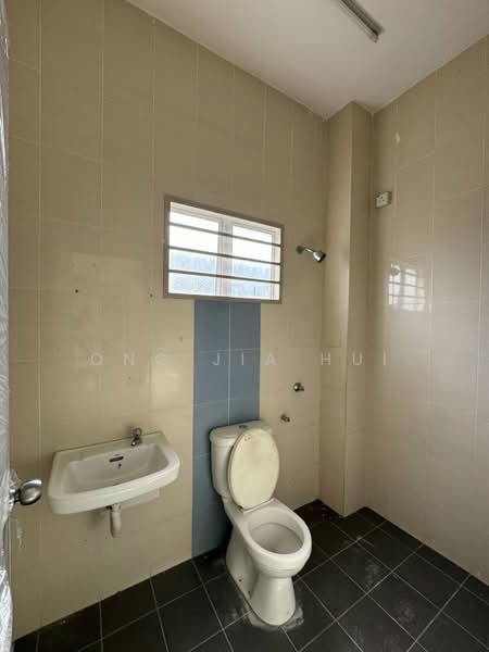 2-storey Terraced House for Sale in Seremban (Negeri Sembilan) - Ong Jia Hui - Bathroom - PropertyGuru.com.my