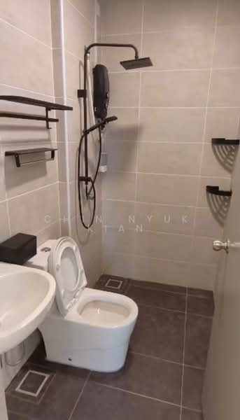 Service Residence for Sale at B11 Parkland Residence - Chin Nyuk Kian - Bathroom - PropertyGuru.com.my