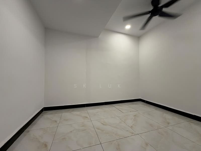 2-storey Terraced House for Sale in Taman Bukit Rawang Jaya (Rawang) - SK Luk - Interior - PropertyGuru.com.my