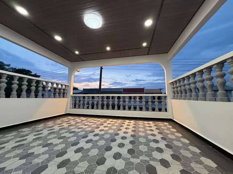 2-storey Terraced House for Sale in Taman Bukit Rawang Jaya (Rawang) - SK Luk - Balcony - PropertyGuru.com.my