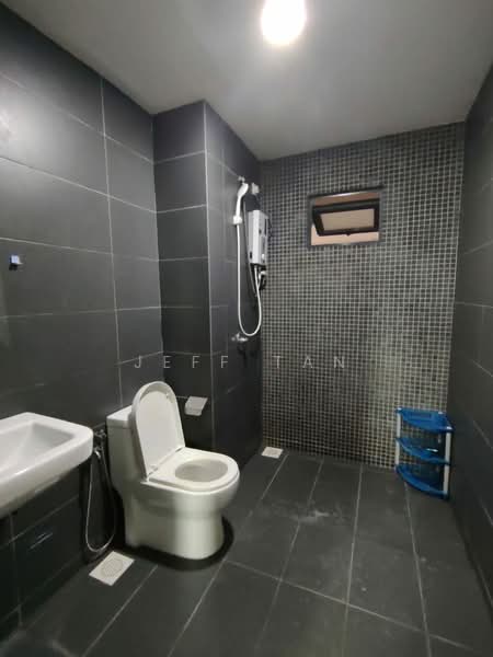 Kondominium untuk Disewa di Parkhill Residence - Jeff Tan - Bathroom - PropertyGuru.com.my