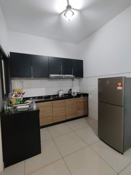 Kondominium untuk Disewa di Parkhill Residence - Jeff Tan - Kitchen - PropertyGuru.com.my