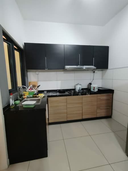 Kondominium untuk Disewa di Parkhill Residence - Jeff Tan - Kitchen - PropertyGuru.com.my