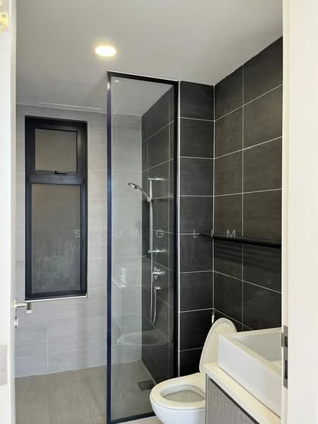 Servis Apartment untuk Disewa di The Arcuz - Soung Lim - Bathroom - PropertyGuru.com.my