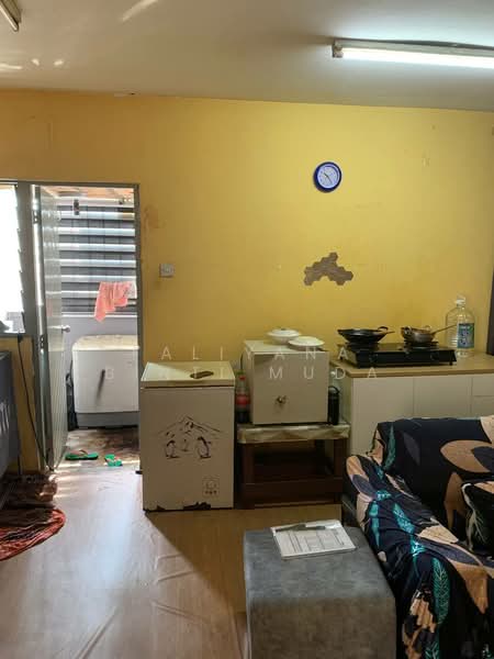 Pangsapuri untuk Dijual di Pangsapuri Sri Meranti - Faliyana binti Muda - PropertyGuru.com.my