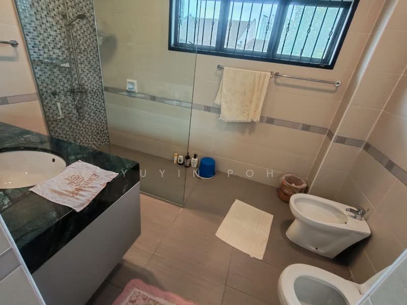 Rumah Teres 2 Tingkat untuk Dijual di Taman Pelangi (Johor Bahru) - YUYIN POH - Bathroom - PropertyGuru.com.my