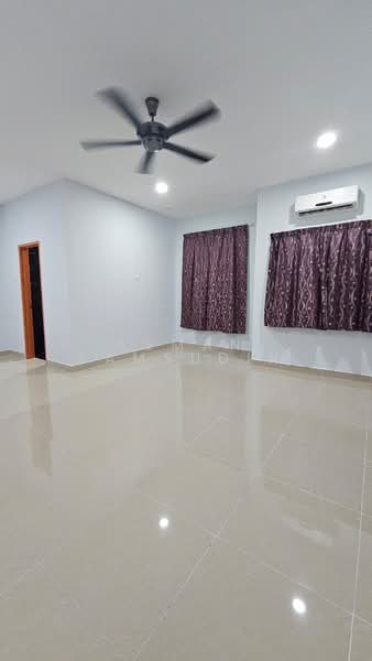 Rumah Teres 2-Tingkat untuk Disewa di Denai Alam (Shah Alam) - Asman Samsudin - Living Room - PropertyGuru.com.my