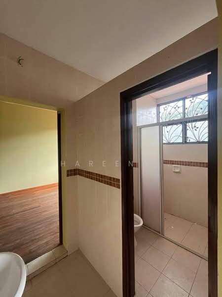 Rumah Berkembar untuk Dijual di Ampang Jaya (Ampang) - Shareena . - Bathroom - PropertyGuru.com.my
