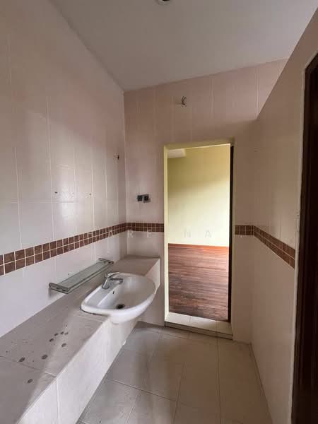 Rumah Berkembar untuk Dijual di Ampang Jaya (Ampang) - Shareena . - Bathroom - PropertyGuru.com.my