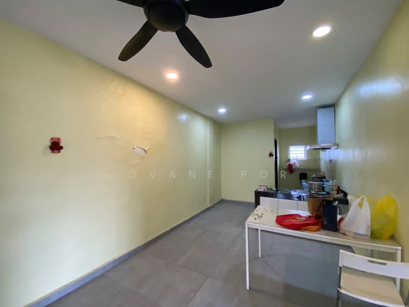 Townhouse for Rent in Taman Overseas Union (Taman Oug) (Jalan Klang Lama (Old Klang Road)) - Jovane Por - Kitchen - PropertyGuru.com.my