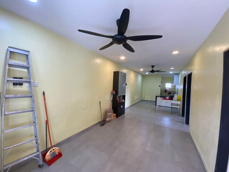 Townhouse for Rent in Taman Overseas Union (Taman Oug) (Jalan Klang Lama (Old Klang Road)) - Jovane Por - Living Room - PropertyGuru.com.my