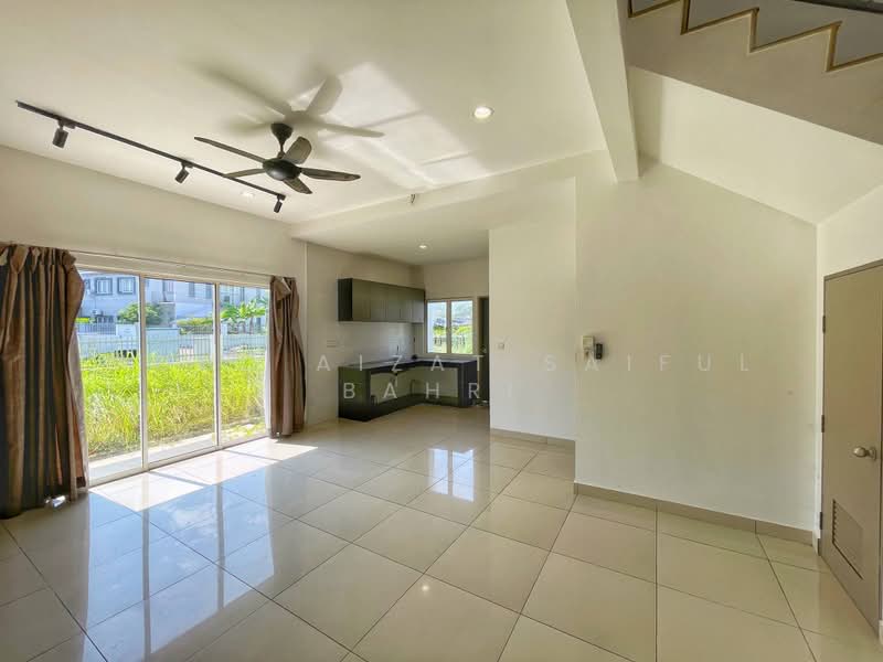 2-storey Terraced House for Sale in Cyberjaya (Selangor) - Mohd Aizat Saiful Bahri - Living Room - PropertyGuru.com.my
