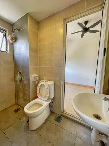 2-storey Terraced House for Sale in Cyberjaya (Selangor) - Mohd Aizat Saiful Bahri - Bathroom - PropertyGuru.com.my