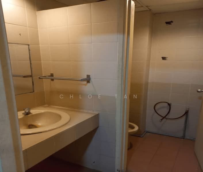 Office for Rent in KL City Centre (Kuala Lumpur) - Chloe Tan - Bathroom - PropertyGuru.com.my