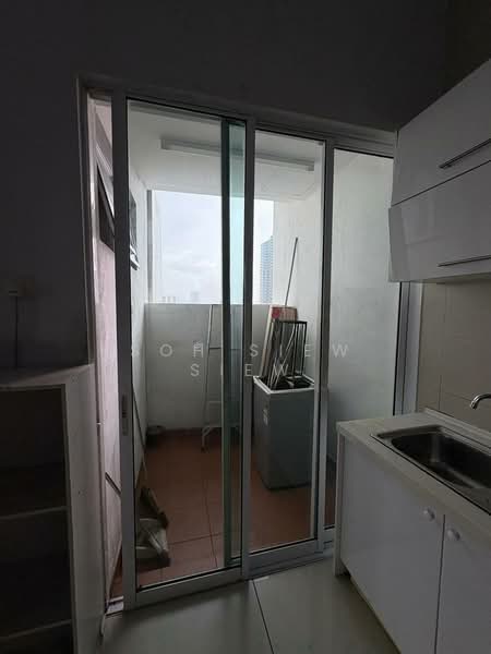 Kondominium untuk Disewa di 288 Residences @ Kuchai Lama - Soh Siew Siew - Balcony - PropertyGuru.com.my
