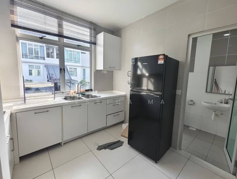 Condominium for Rent at The Seed Taman Sutera Utama - Jessica Ma - Kitchen - PropertyGuru.com.my