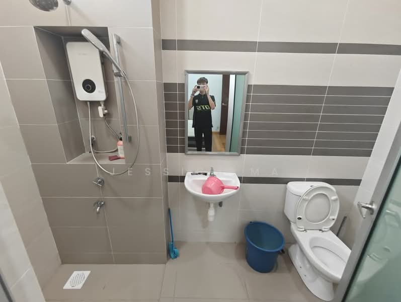 Condominium for Rent at The Seed Taman Sutera Utama - Jessica Ma - Bathroom - PropertyGuru.com.my