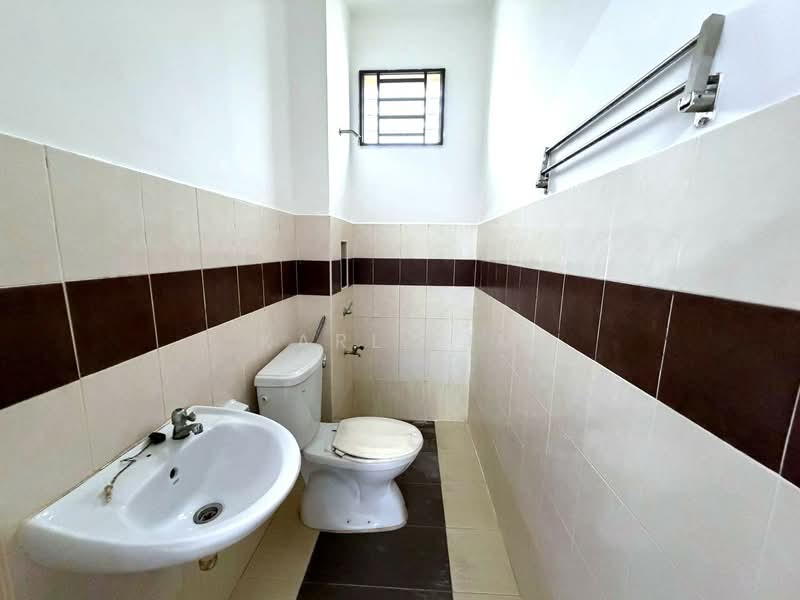 Rumah Teres 2 Tingkat untuk Dijual di Taman JP Perdana (Johor Bahru) - Karl Lim - Bathroom - PropertyGuru.com.my