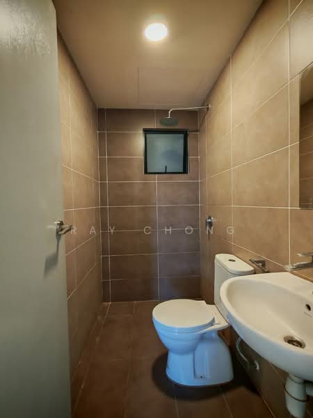 Kondominium untuk Dijual di The Greens @ Subang West - Ray Chong - Bathroom - PropertyGuru.com.my