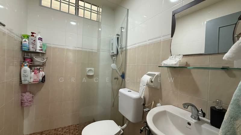 Apartment for Sale at Taman Mount Austin - Grace Chiew - Bathroom - PropertyGuru.com.my