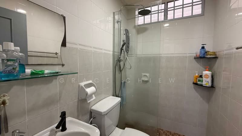Apartment for Sale at Taman Mount Austin - Grace Chiew - Bathroom - PropertyGuru.com.my