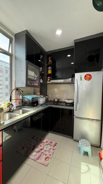 Apartment for Sale at Taman Mount Austin - Grace Chiew - Kitchen - PropertyGuru.com.my
