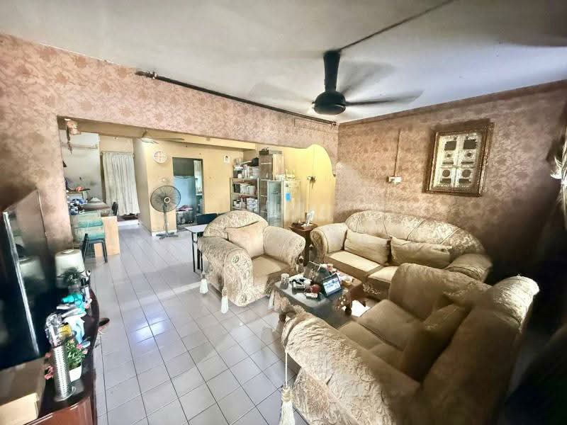 Rumah Teres 2 Tingkat untuk Dijual di Shah Alam (Selangor) - Adam Bin Nizar - Living Room - PropertyGuru.com.my