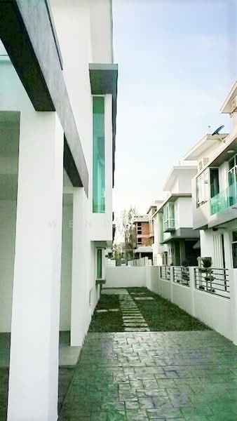 Rumah Banglo untuk Dijual di Bandar Country Homes (Rawang) - Wendy Ng - Exterior - PropertyGuru.com.my