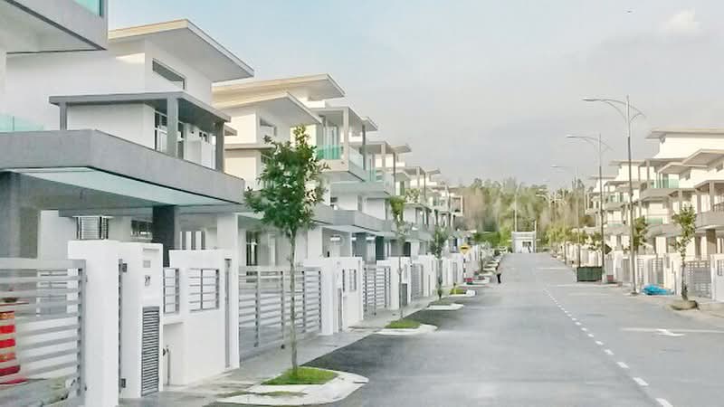Rumah Banglo untuk Dijual di Bandar Country Homes (Rawang) - Wendy Ng - Exterior - PropertyGuru.com.my